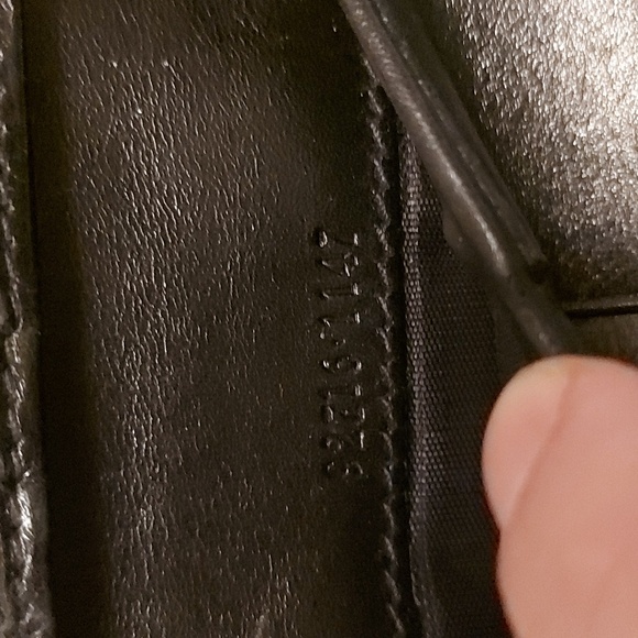 Vintage Gucci bifold plain black leather wallet - Picture 9 of 11